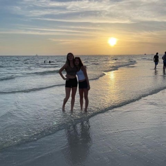 Meet your Posher, Lexi - Picture 1 of 1